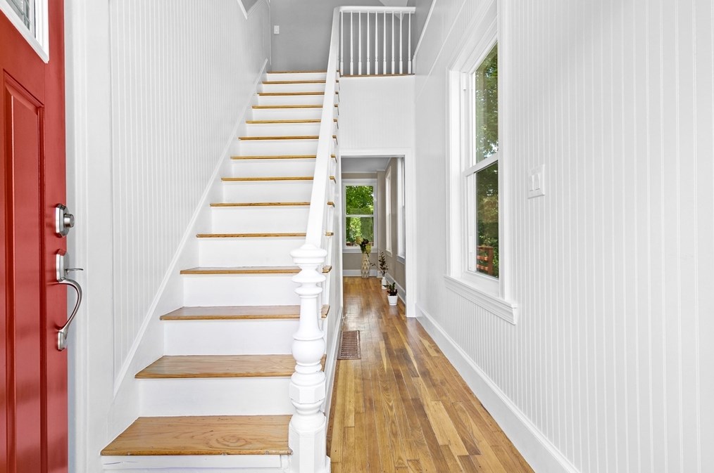 26 Grant St, Weymouth, MA 02189