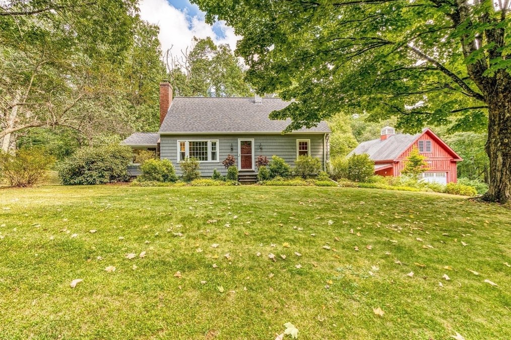 29 Mechanic St, Upton, MA 01568