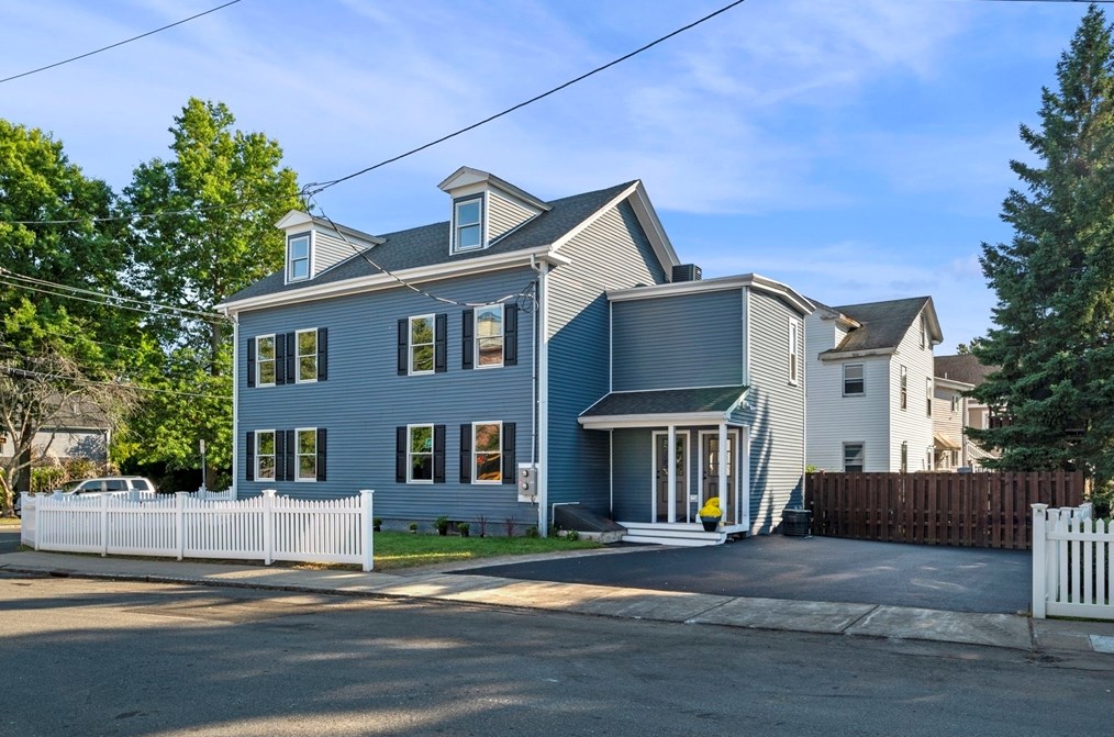 18-20 School St #1, Salem, MA 01970