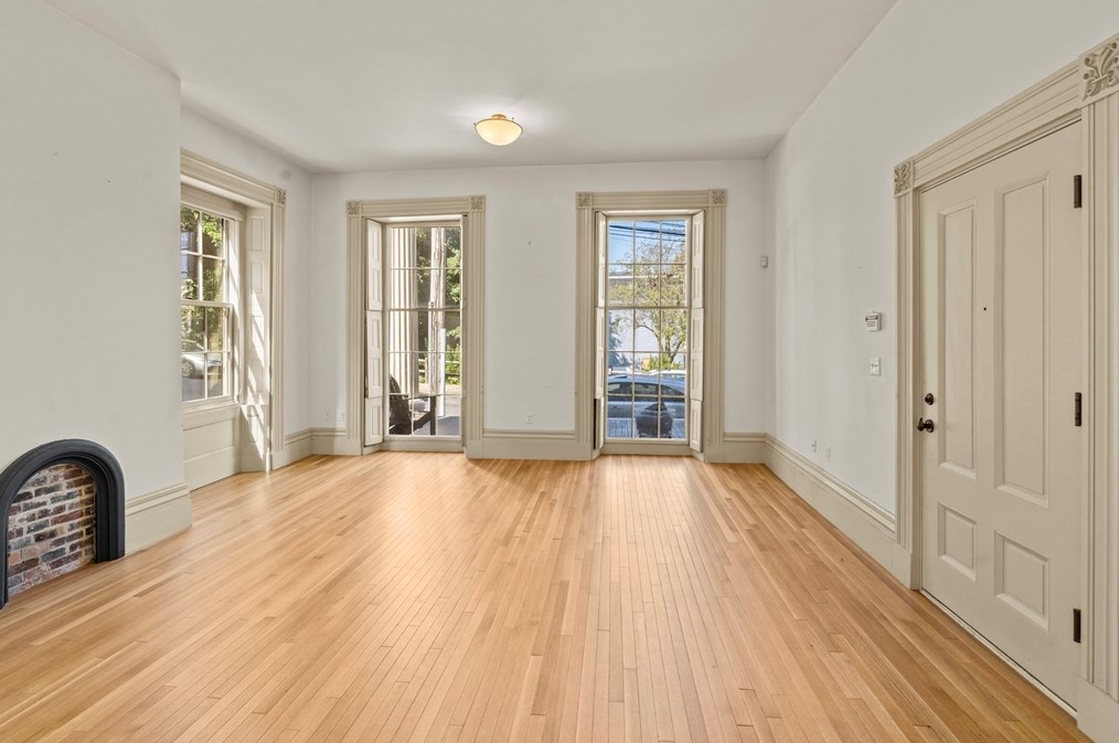 10 Linwood St #3, Boston, MA 02119