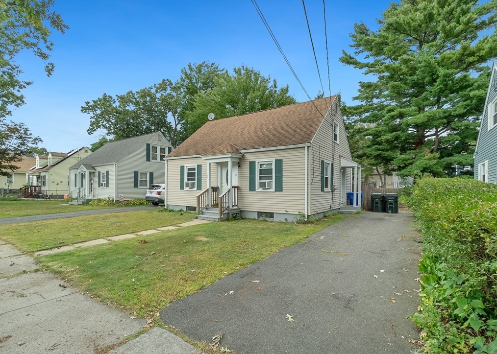 95 Eddy St, Springfield, MA 01104