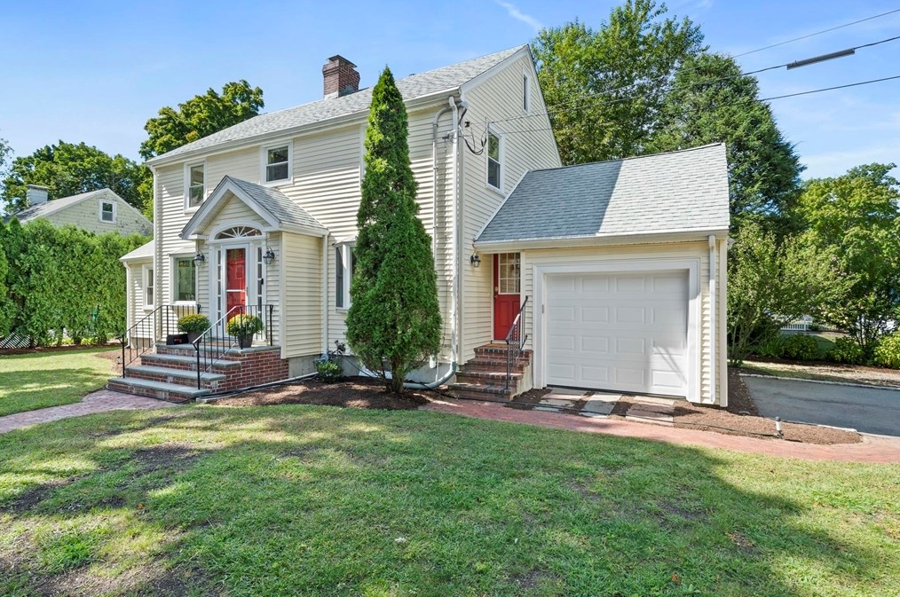 60 Crehore Dr, Newton, MA 02462