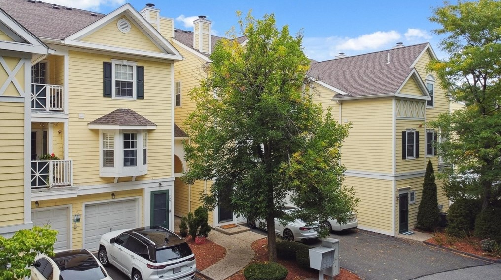 707 Gazebo Cir, Reading, MA 01867 exterior