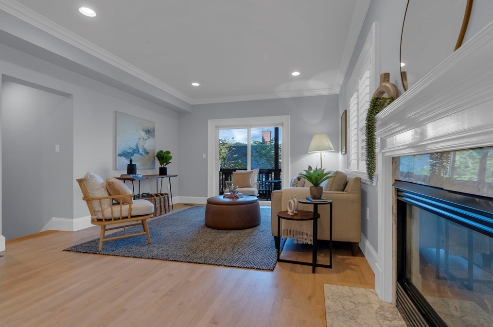 89 Winthrop Rd, Brookline, MA 02445-4529