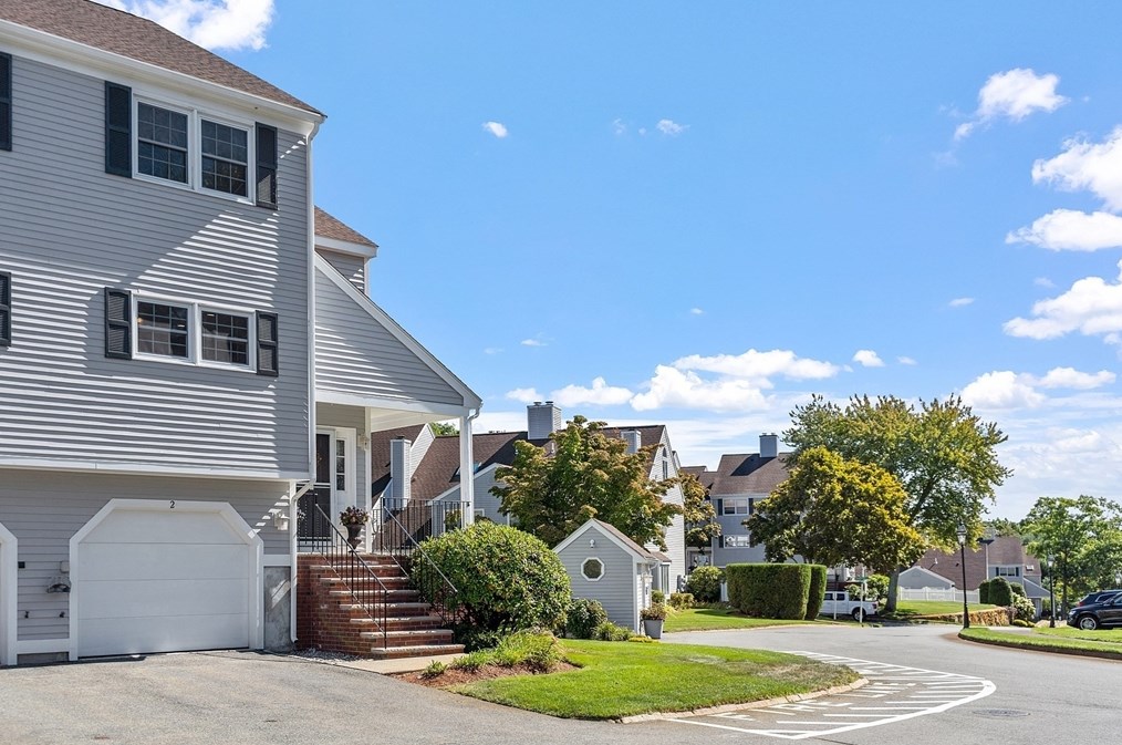 2 Lions Ln #2, Salem, MA 01970