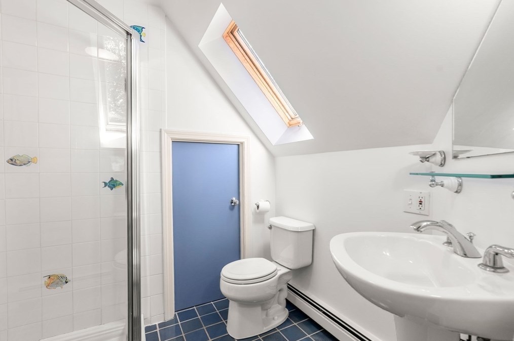 150 Newtonville Ave, Newton MA 02458-1851 exterior