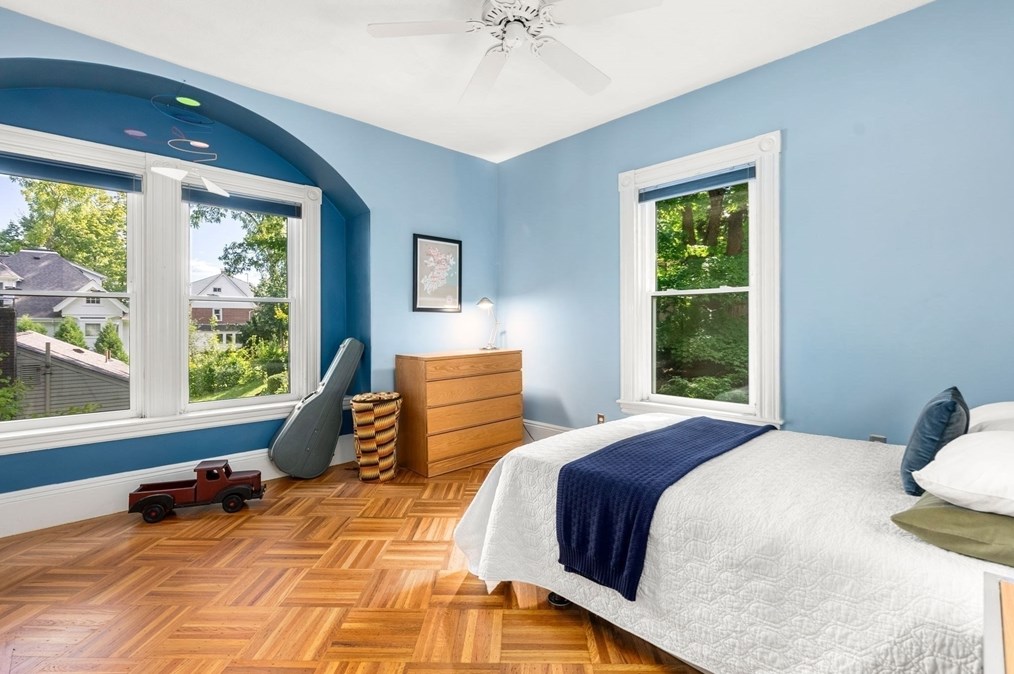 150 Newtonville Ave, Newton MA 02458-1851 exterior