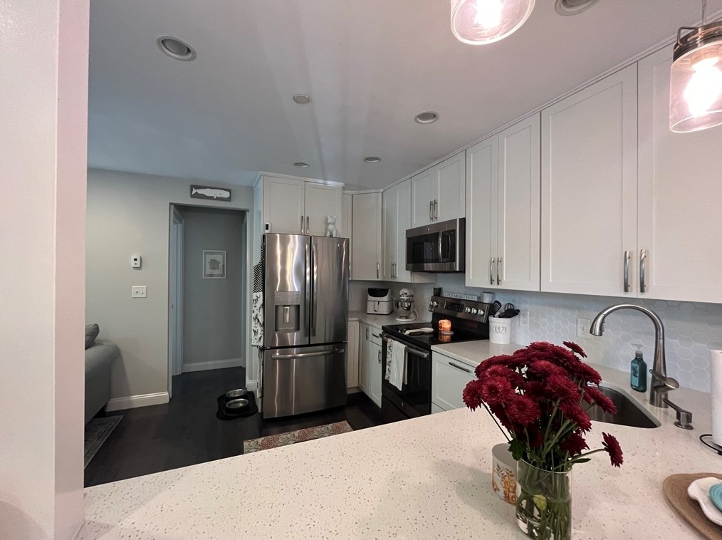 2 Suosso Ln #2, Plymouth, MA 02360