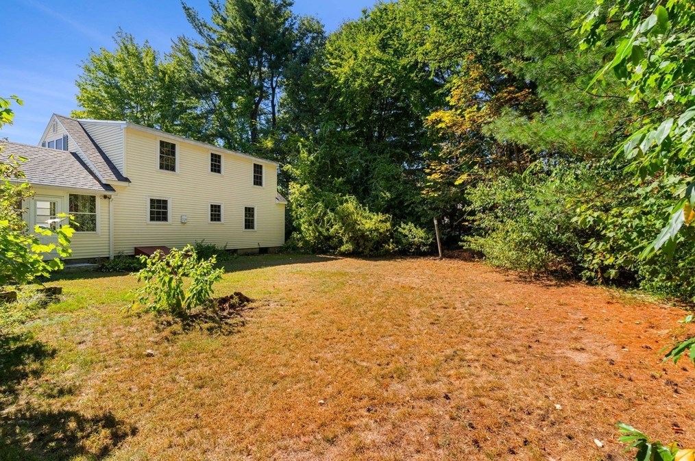 8 3rd St, Ayer, MA 01432