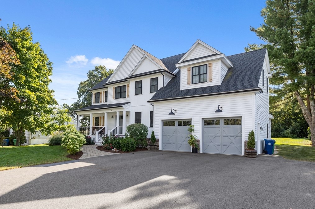 14 Burlington St, Burlington, MA 01803-4734