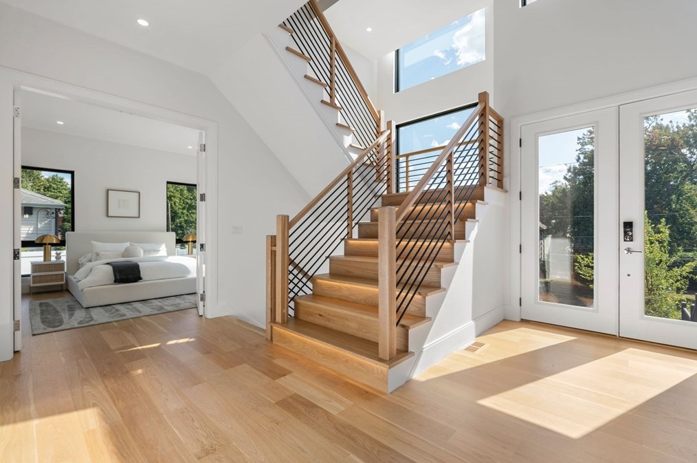 29 Levbert Rd, Newton, MA 02459