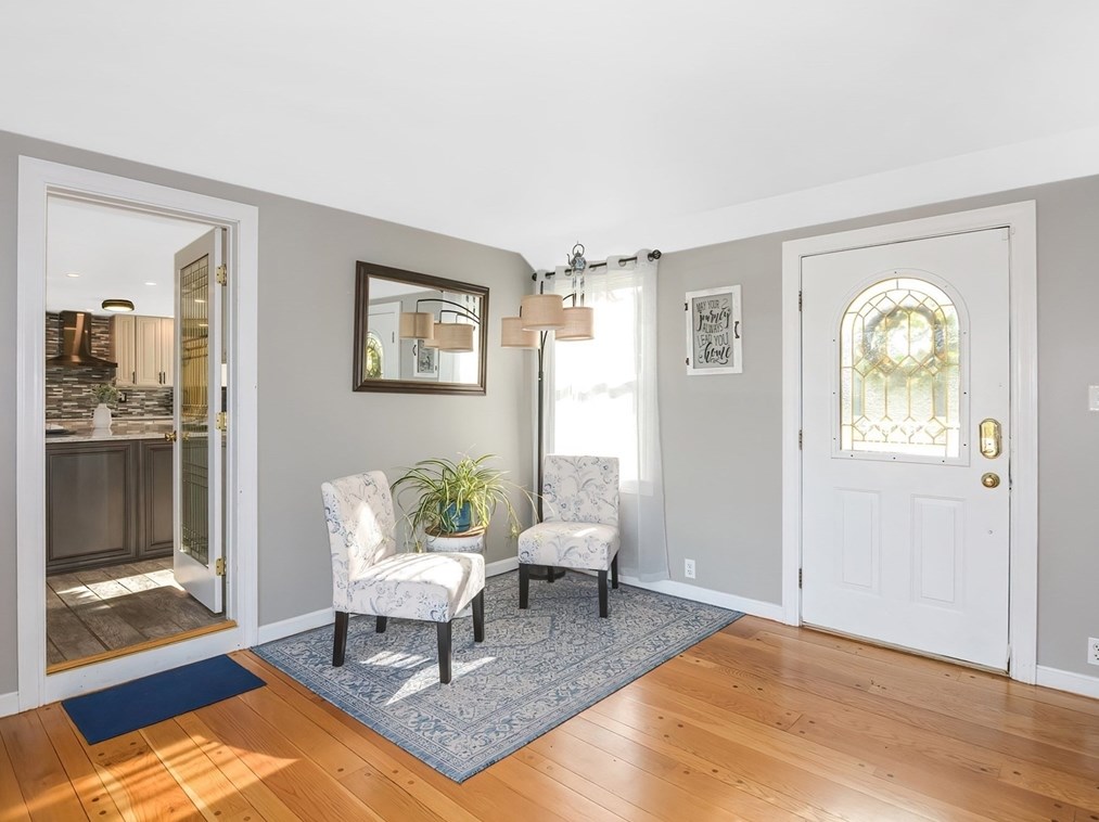 56 Fiske Hill Rd, Sturbridge, MA 01566