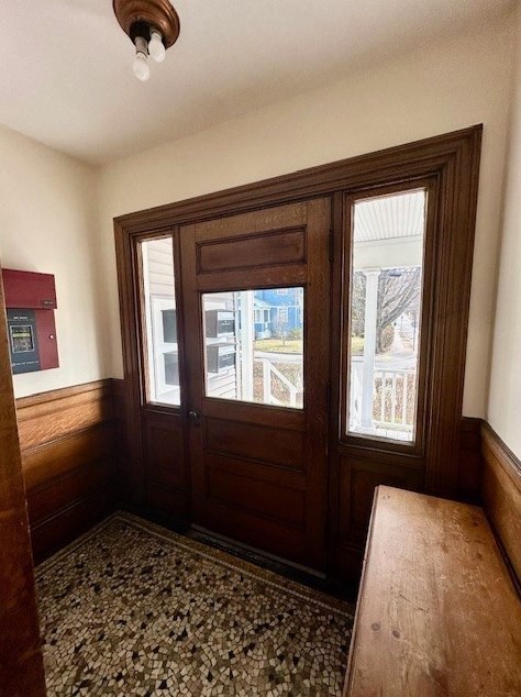 307 Cabot St #4, Newton, MA 02460