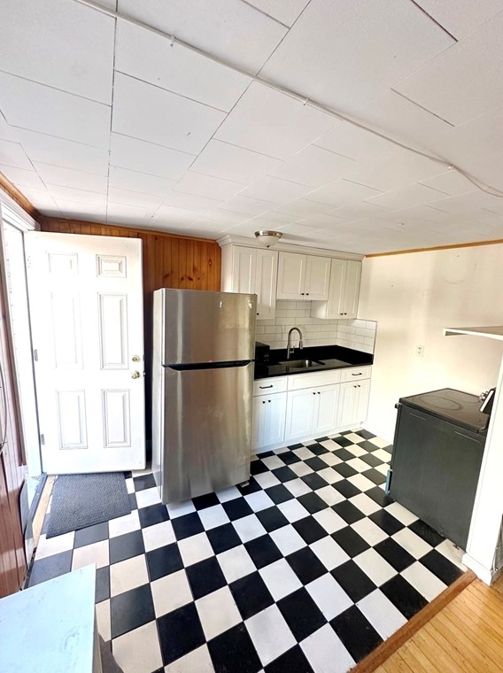66 Winthrop Shore #studio, Winthrop, MA 02152