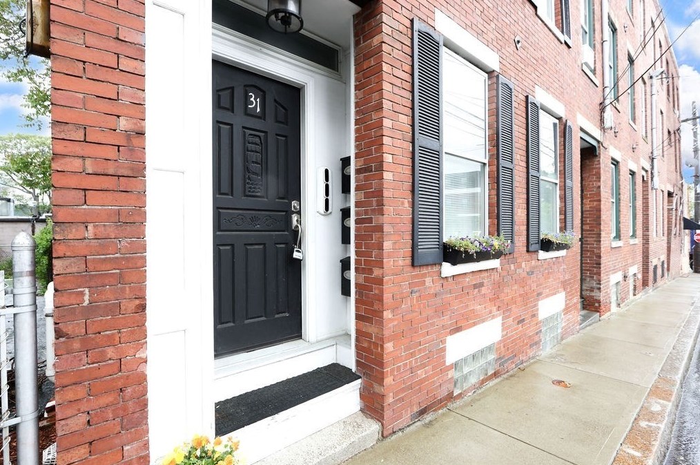 31 Division St #2, Chelsea, MA 02150