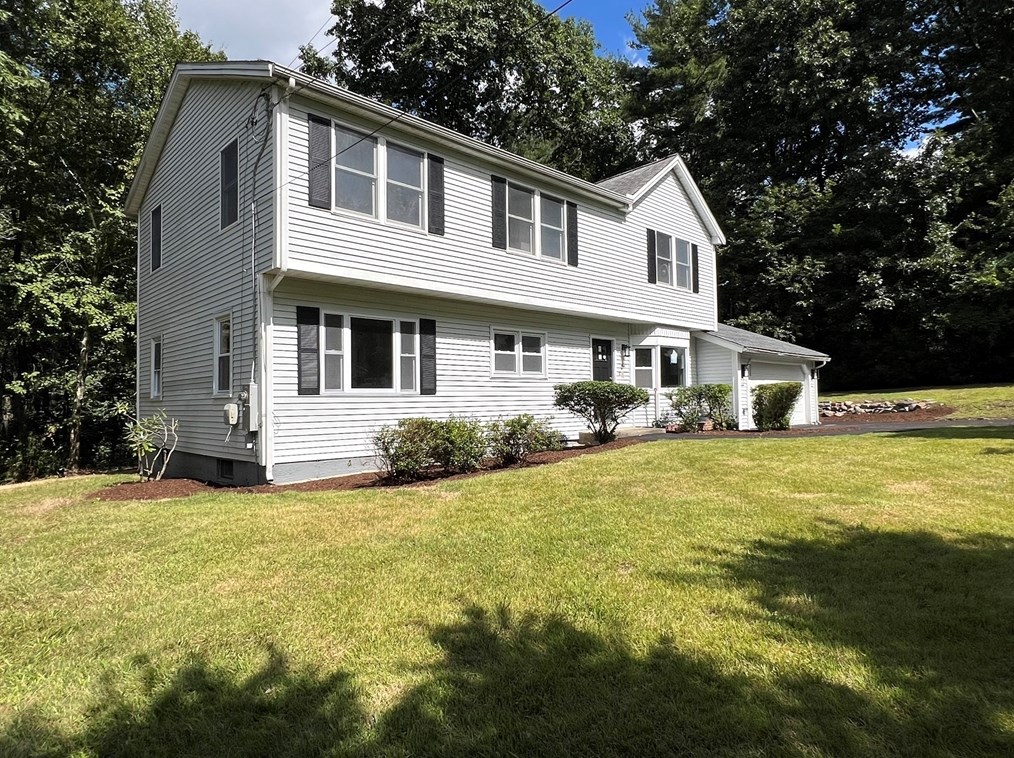 5 Cathy Rd, Chelmsford, MA 01824