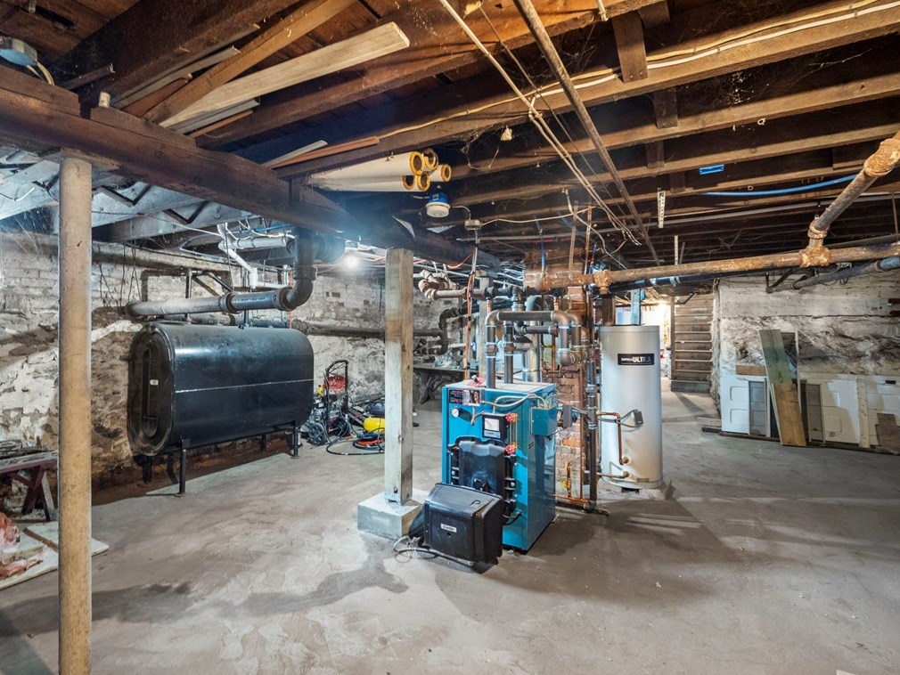 120 Mill St, Worcester MA 01603-2031 exterior