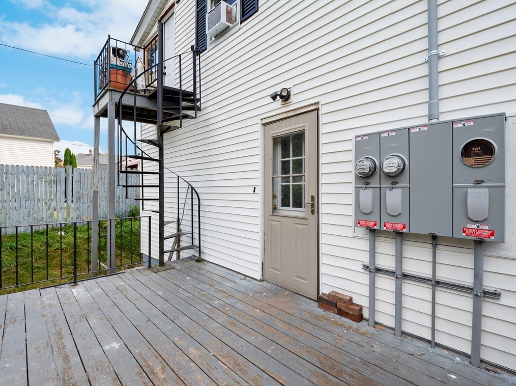 120 Mill St, Worcester MA 01603-2031 exterior