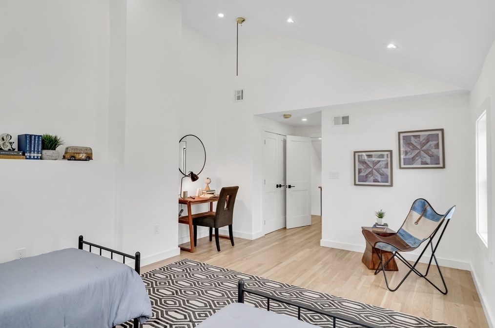 196 Prospect St, Cambridge MA 02139-1218 exterior