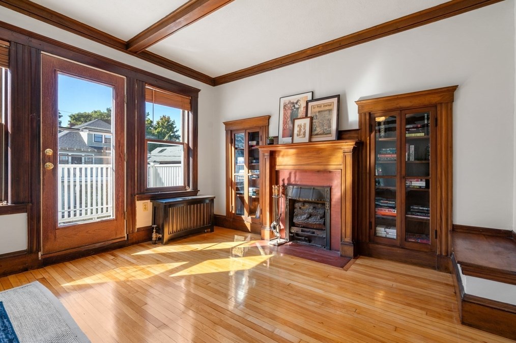 40 Commonwealth Rd #2, Watertown, MA 02472