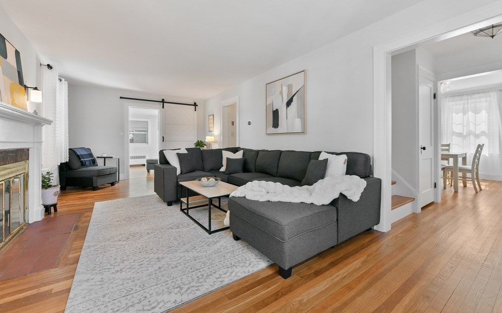 60 Antwerp St, Milton, MA 02186-5005