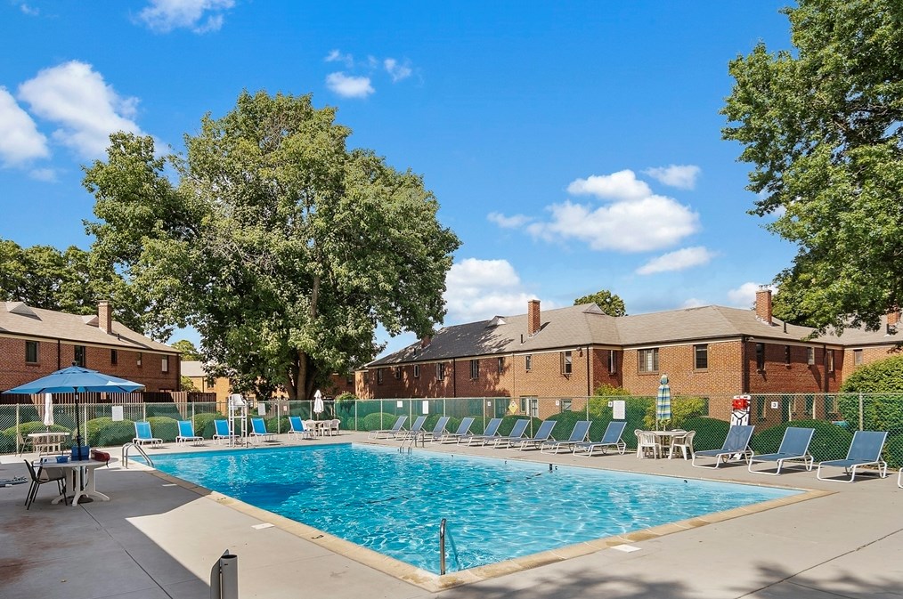 354 Lexington St, Watertown MA 02472-3244 exterior