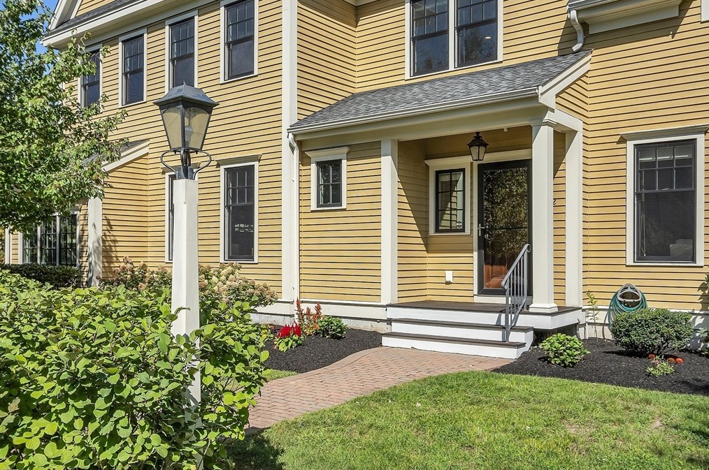 72 Finigan Way, Concord, MA 01742