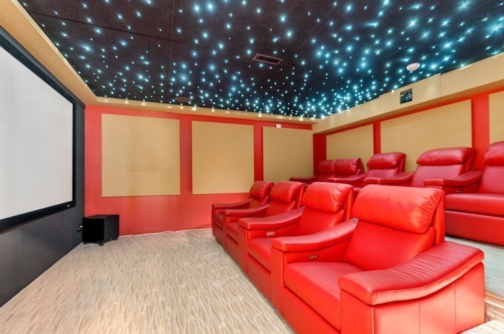 55 Bernard St, Newton MA 02461-1904 exterior