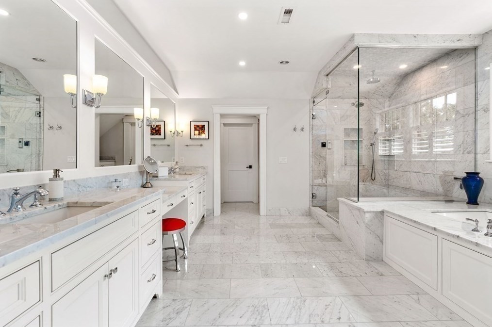 55 Bernard St, Newton MA 02461-1904 exterior