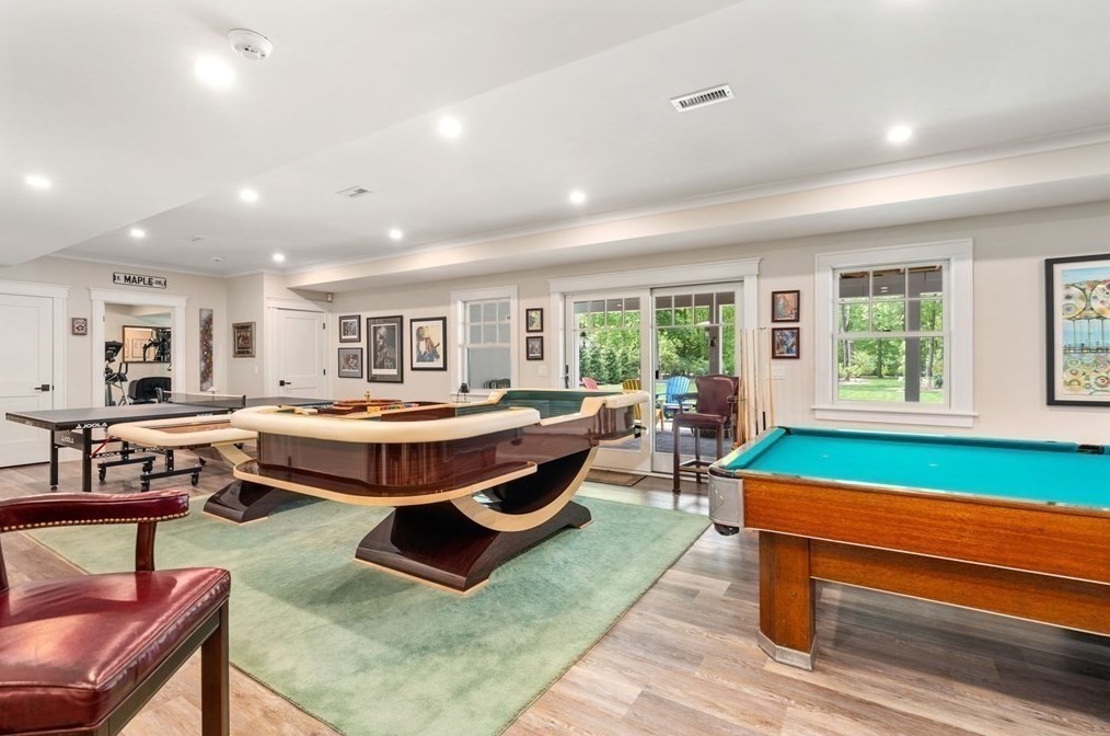 55 Bernard St, Newton MA 02461-1904 exterior