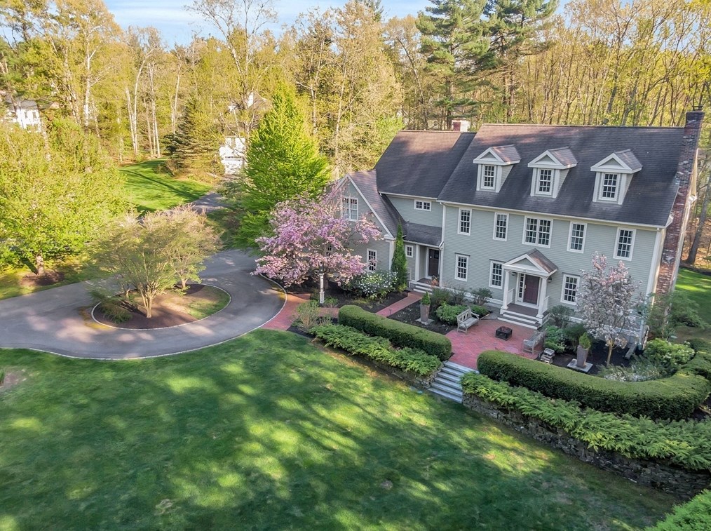 26 Buttrick Ln, Carlisle, MA 01741