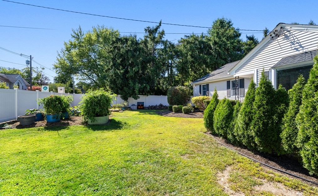 324 Great Rd, Maynard, MA 01754 exterior