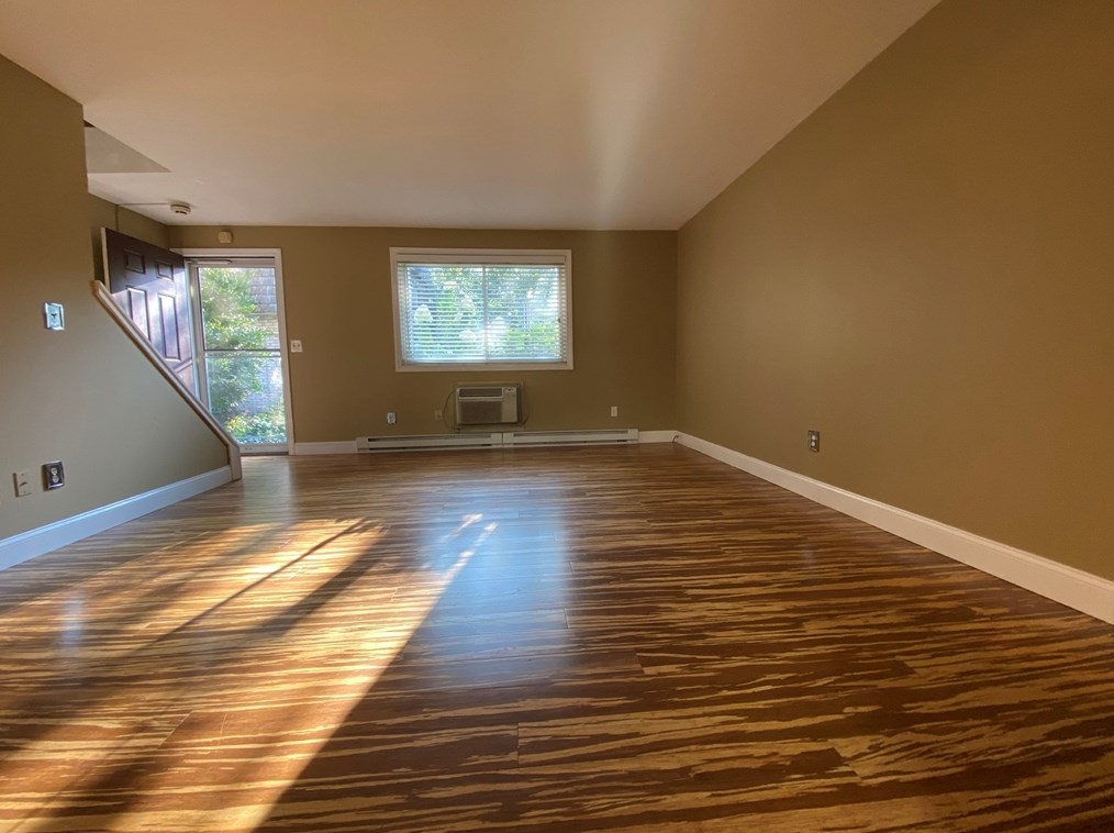 73 Bridge St #10, Northampton, MA 01060