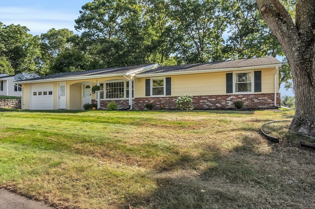 1 Alan Rd, Hudson, MA 01749