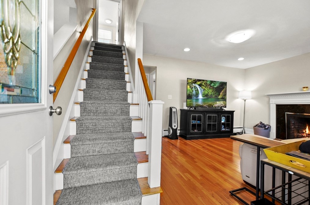 114 North St, North Reading, MA 01864