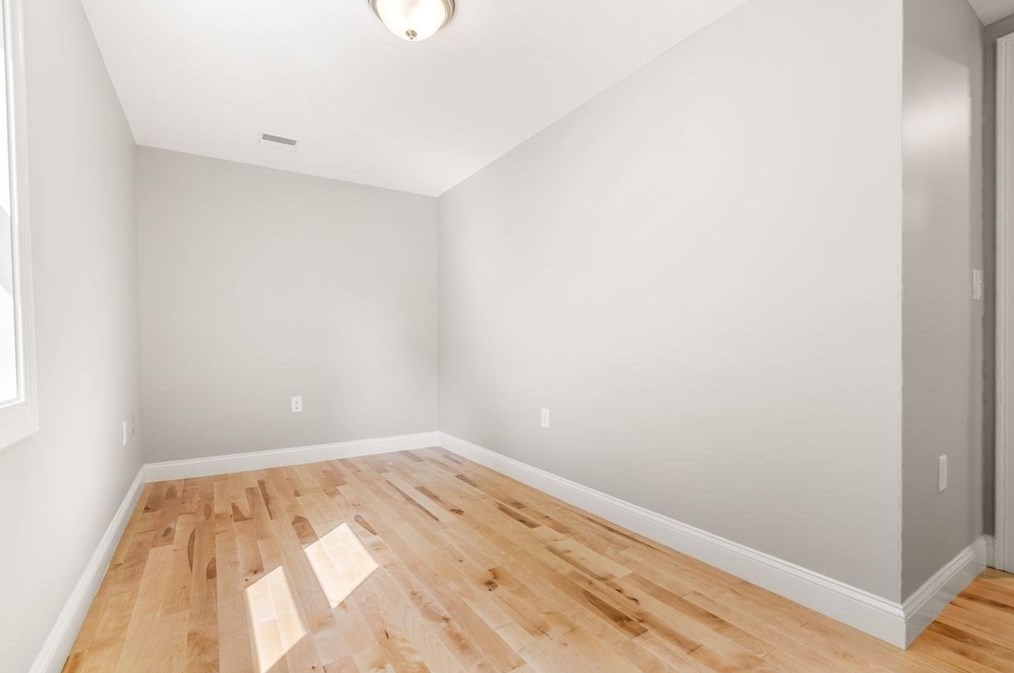 94 Gile St, Haverhill MA  01830-2257 exterior