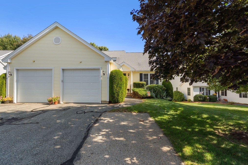 8 Carriage Path #8, Uxbridge, MA 01569