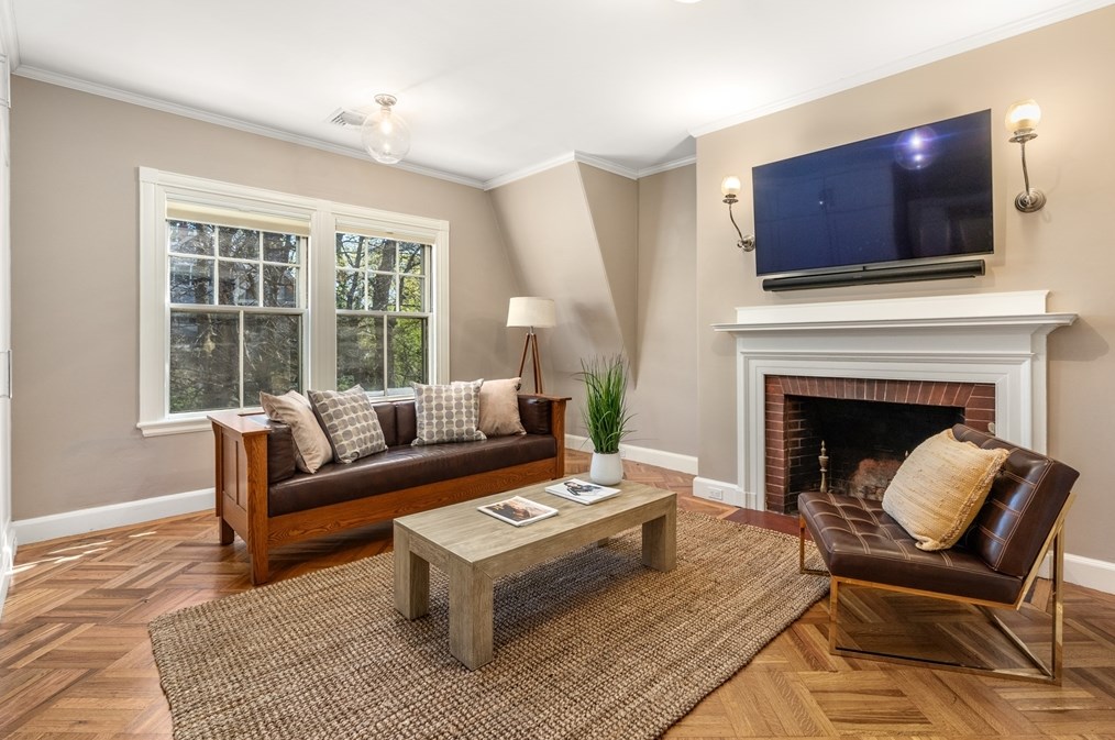 76 Sparks St, Cambridge MA 02138-2216 exterior