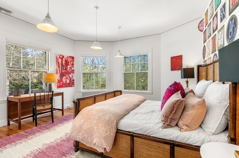 76 Sparks St, Cambridge MA 02138-2216 exterior