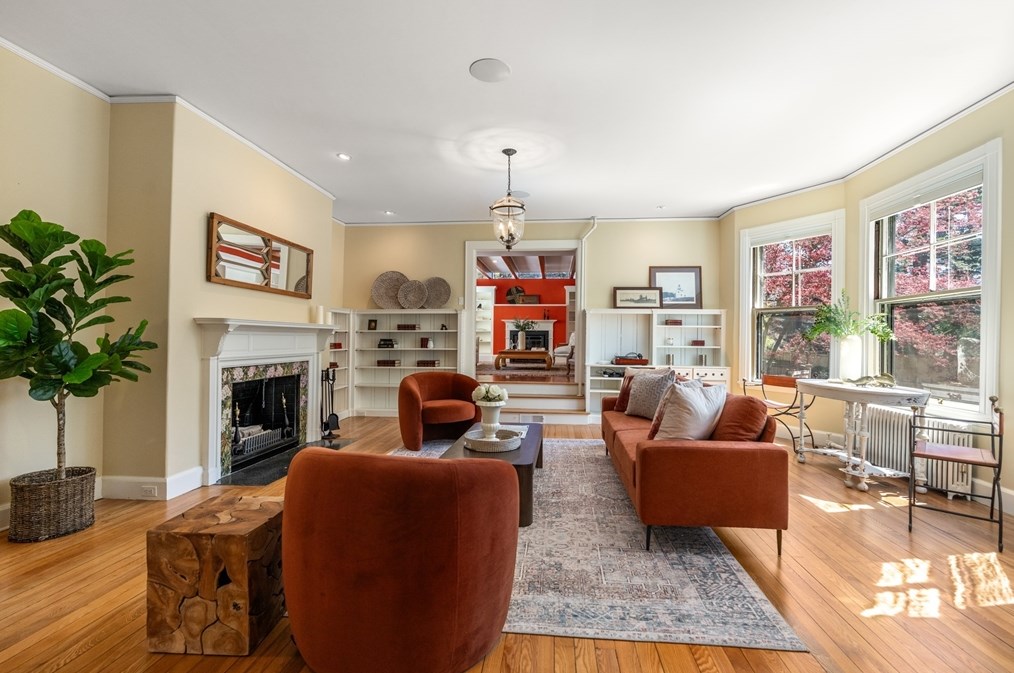 76 Sparks St, Cambridge MA 02138-2216 exterior