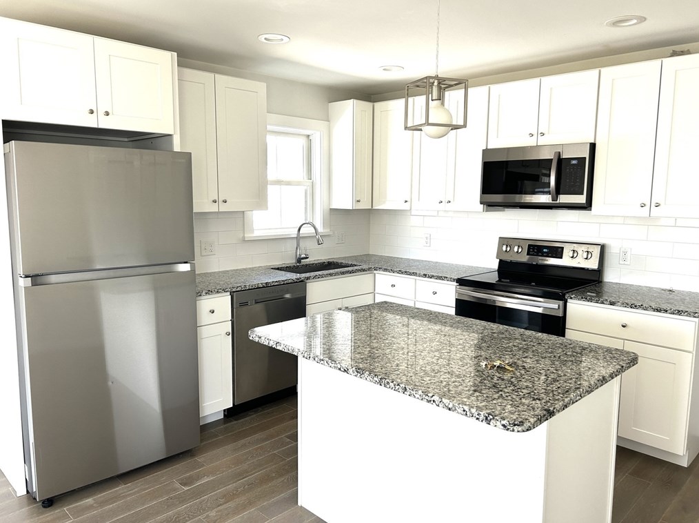 17 End Blvd, Salisbury, MA 01952 exterior