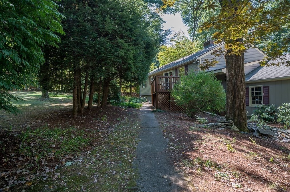 47 Newton St, Northborough, MA 01532