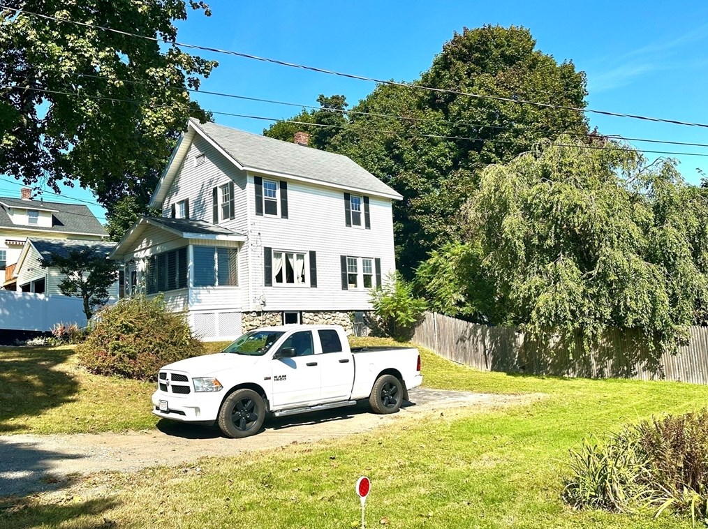 42 Parkton Ave, Worcester, MA 01605