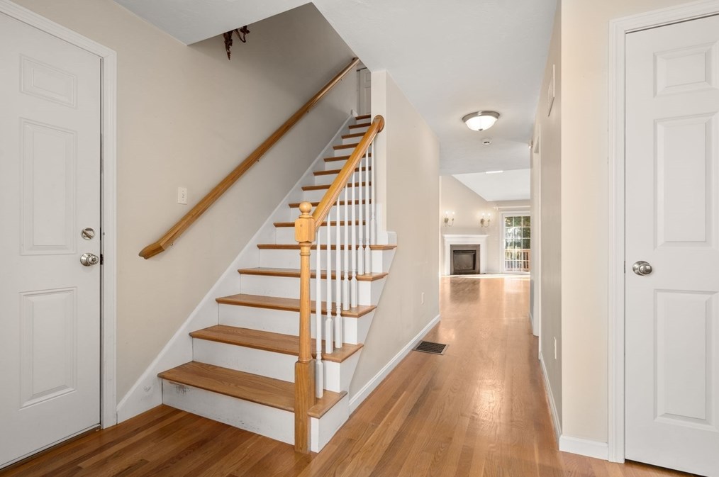 109 Ariel Cir #109, Sutton, MA 01590