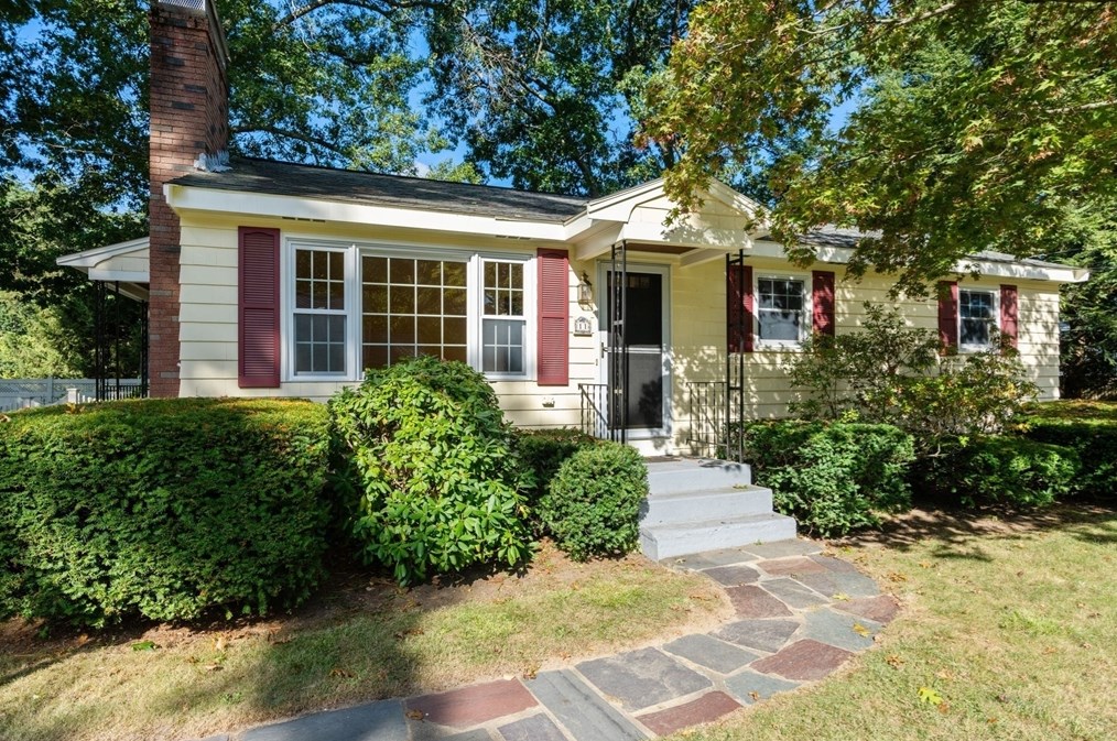 11 Great Lake Dr, Sudbury, MA 01776