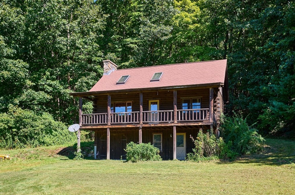 191 Carrington Rd, Montgomery, MA 01050