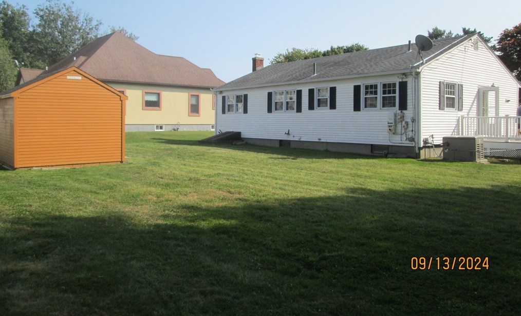 235 Feno Ct, Somerset, MA 02726 exterior
