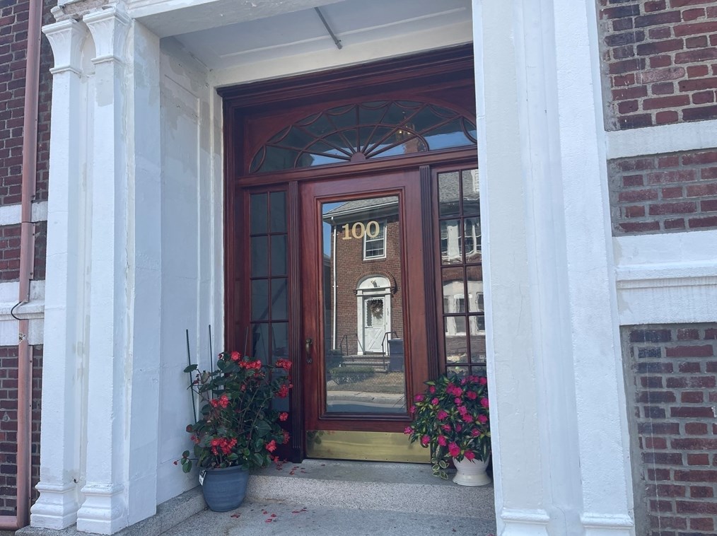 100 Lanark Rd #6, Boston, MA 02135