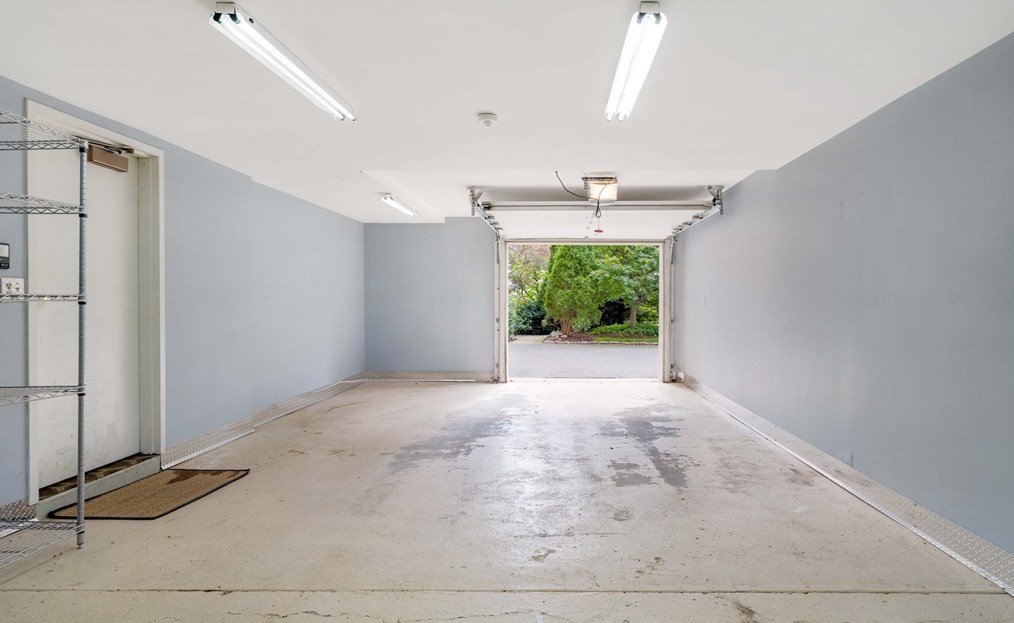 232 Summit Ave, Brookline MA  02446-2323 exterior