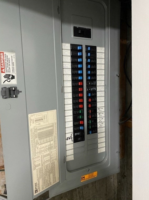 24 Plumbley Rd, Upton MA 01568-1425 exterior